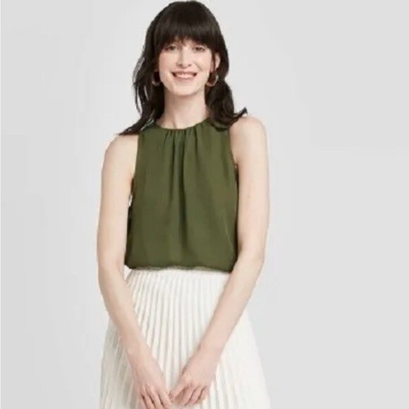 Army green tank shell blouse size XS NWT - Picture 1 of 7